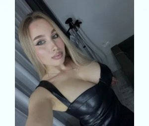993344v40882649.jpg