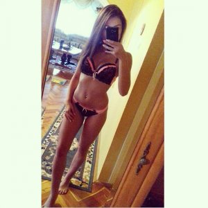 polina-28342710_large.jpg